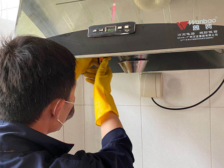 空調(diào)熱水器清洗
